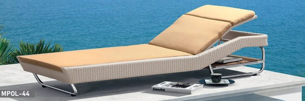Wicker Lounger