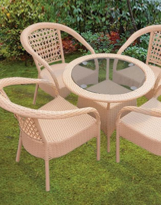 Lawn Dining Set
