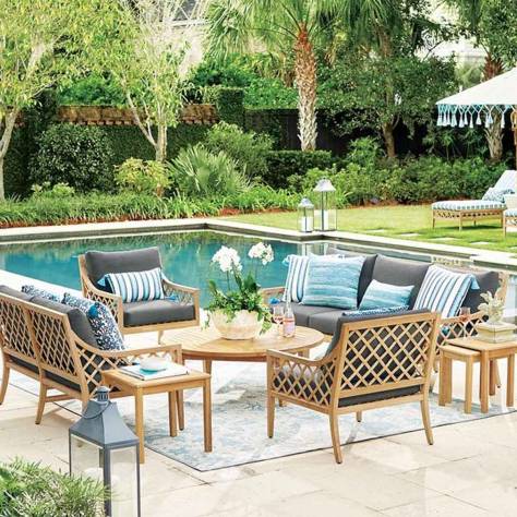 Outdoor Pool Furniture in Kanpur